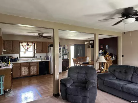 312 N Kentucky St, Camp Point, IL 62320 photo 6
