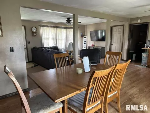 312 N Kentucky St, Camp Point, IL 62320 photo 4