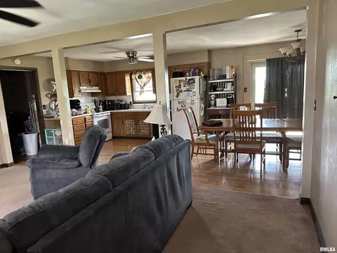 312 N Kentucky St, Camp Point, IL 62320 photo 7