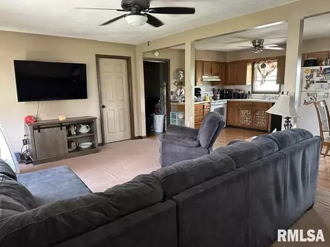 312 N Kentucky St, Camp Point, IL 62320 photo 2