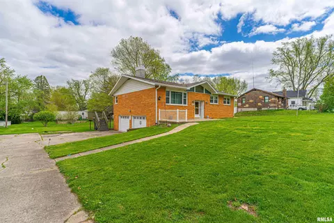 629 N Washington St, Mount Pulaski, IL 62548
