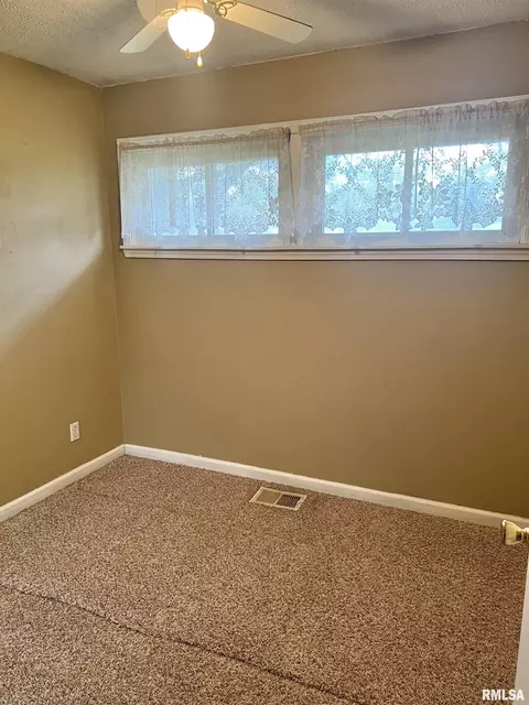 2542 E Wilshire Rd, Springfield, IL 62703 photo 7