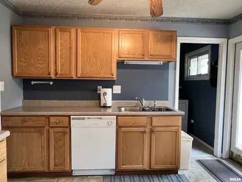 2542 E Wilshire Rd, Springfield, IL 62703 photo 18