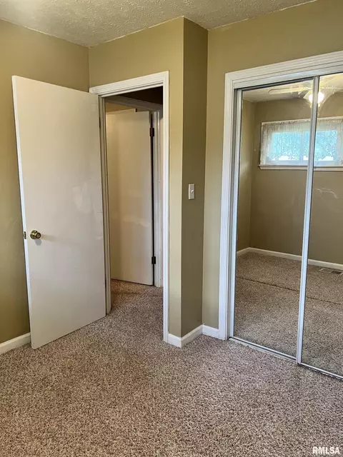 2542 E Wilshire Rd, Springfield, IL 62703 photo 8