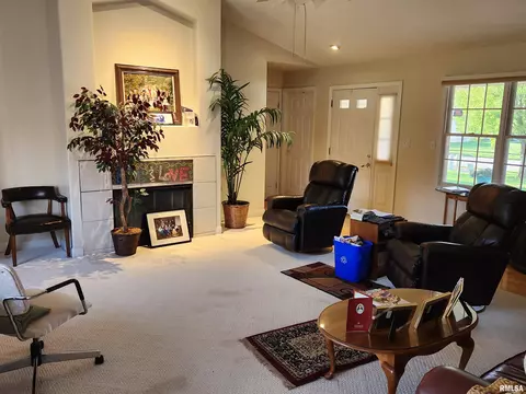 5216 Turnstone Rd, Springfield, IL 62711 photo 2