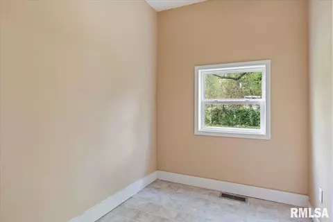 1217 Cass St, Springfield, IL 62703 photo 11