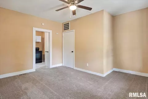 1217 Cass St, Springfield, IL 62703 photo 4