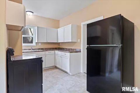 1217 Cass St, Springfield, IL 62703 photo 10