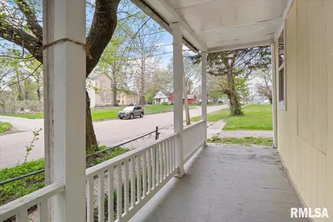 1217 Cass St, Springfield, IL 62703 photo 3