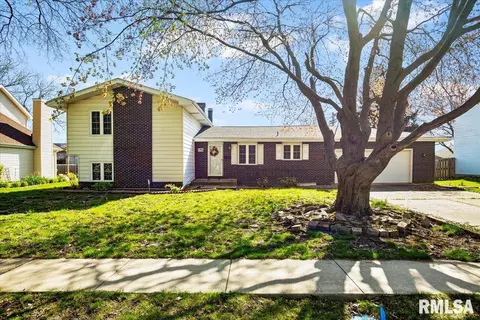 196 Golf Rd, Springfield, IL 62704
