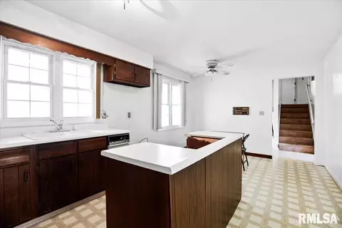 196 Golf Rd, Springfield, IL 62704 photo 6