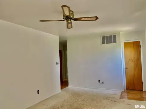 3169 S Macarthur Blvd, Springfield, IL 62704 photo 3