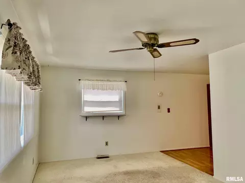 3169 S Macarthur Blvd, Springfield, IL 62704 photo 2