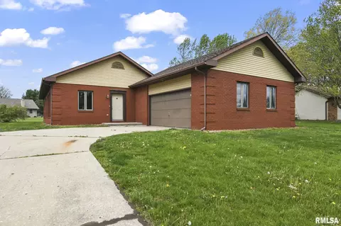 201 Westhampton Dr, Sherman, IL 62684