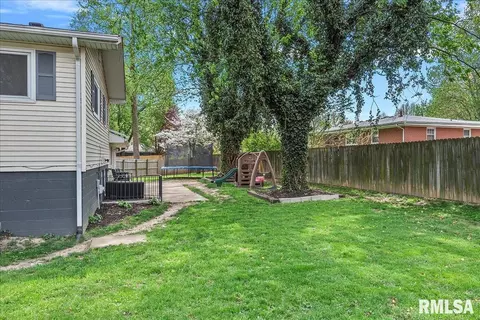 Exterior - 50 Nottingham Rd, Springfield, IL 62704 photo 2 of 6