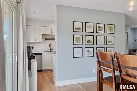 Dining - 50 Nottingham Rd, Springfield, IL 62704 photo 1 of 3
