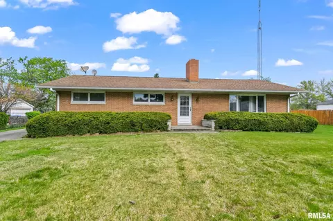 615 W Washington St, Petersburg, IL 62675