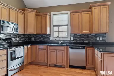 475 Elle Ct, Springfield, IL 62711 photo 5