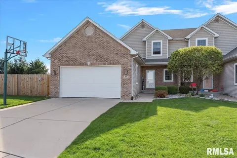 475 Elle Ct, Springfield, IL 62711