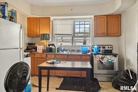 Kitchen - 2153 E Capitol Ave, Springfield, IL 62703 photo 1 of 1