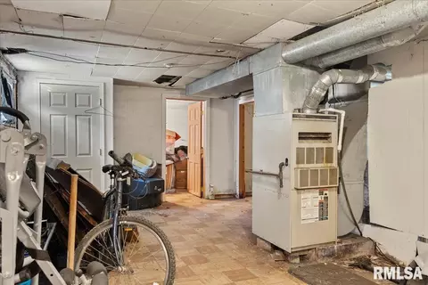 Other - 2153 E Capitol Ave, Springfield, IL 62703 photo 9 of 13
