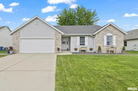 119 Meadowlands Dr, Sherman, IL 62684