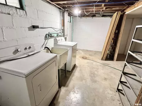 Other - 204 E Black Ave, Springfield, IL 62702 photo 2 of 4