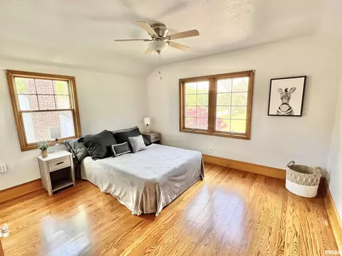 Bedroom - 204 E Black Ave, Springfield, IL 62702 photo 2 of 3