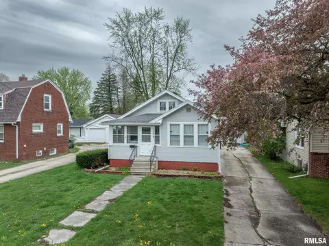 1774 Grand Ave, Galesburg, IL 61401