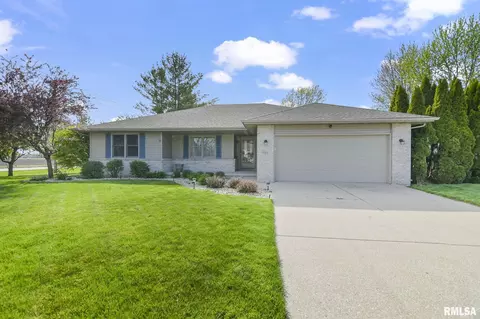101 Appomattox Dr, Springfield, IL 62711
