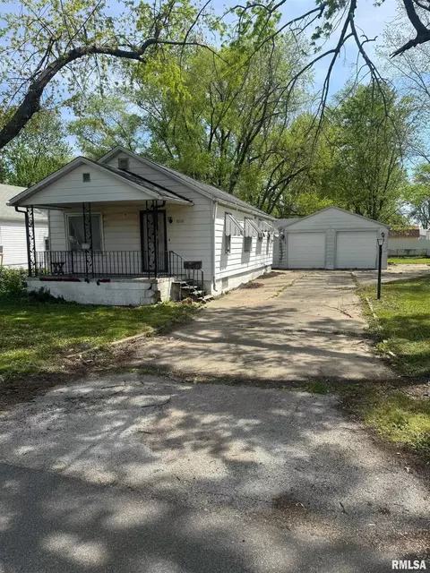 3010 S Allis St, Springfield, IL 62703 photo 1