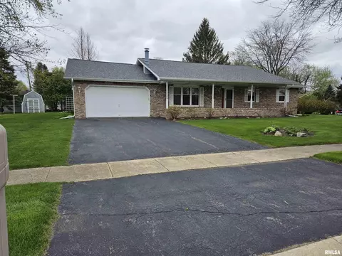 130 W Susan Ave, Cortland, IL 60112