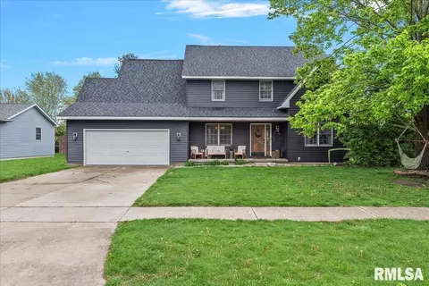 80 Carolina Dr, Chatham, IL 62629