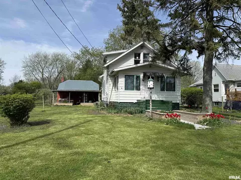1416 Day St, Galesburg, IL 61401