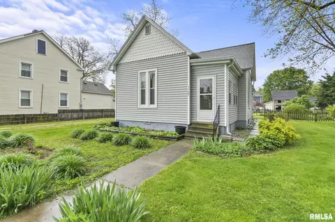 116 E Flagg St, Williamsville, IL 62693