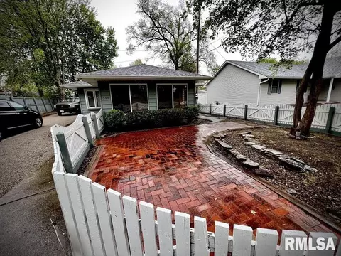 309 E Kimble St, Springfield, IL 62703