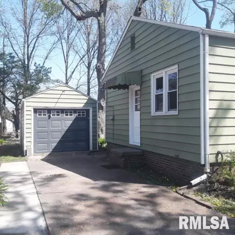 3316 S 4th St, Springfield, IL 62703 photo 2