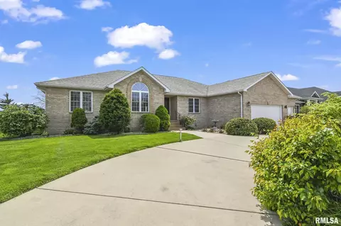 3508 Deer Run Dr, Springfield, IL 62711 photo 2