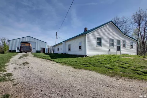 2107 N 1250th Ave, Camp Point, IL 62320