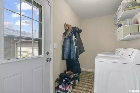 906 N Walnut St, Springfield, IL 62702 photo 18