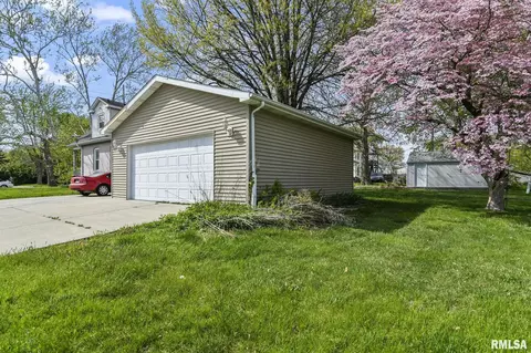 906 N Walnut St, Springfield, IL 62702 photo 27