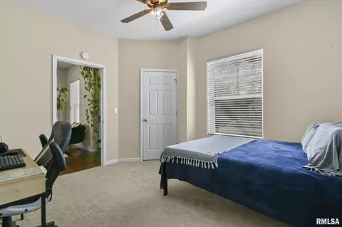 906 N Walnut St, Springfield, IL 62702 photo 16
