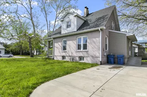 906 N Walnut St, Springfield, IL 62702 photo 28