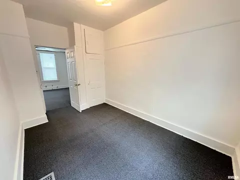 816 S 13th St, Springfield, IL 62703 photo 5