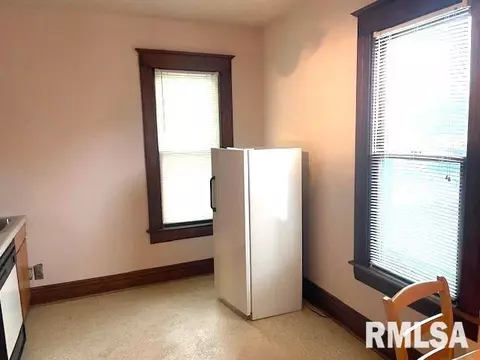 1210 N 6th St, Springfield, IL 62702 photo 13