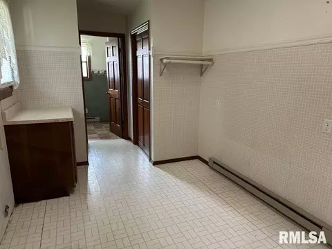 412 Hickman Rd, Camp Point, IL 62320 photo 7