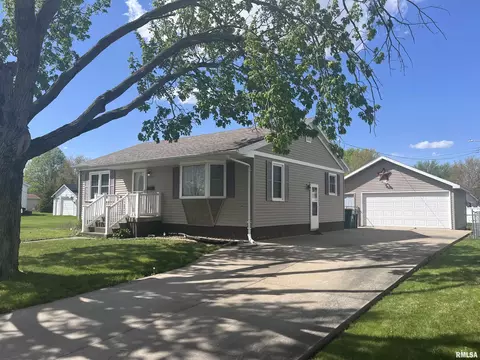 1777 Mcmasters Ave, Galesburg, IL 61401