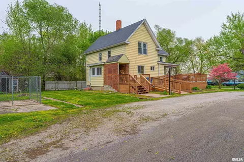 207 Main St, Middletown, IL 62666 photo 3