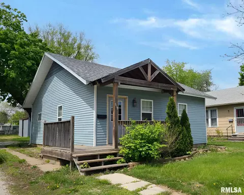 318 N Monroe St, Macomb, IL 61455