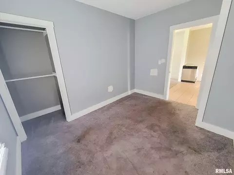 318 N Monroe St, Macomb, IL 61455 photo 9